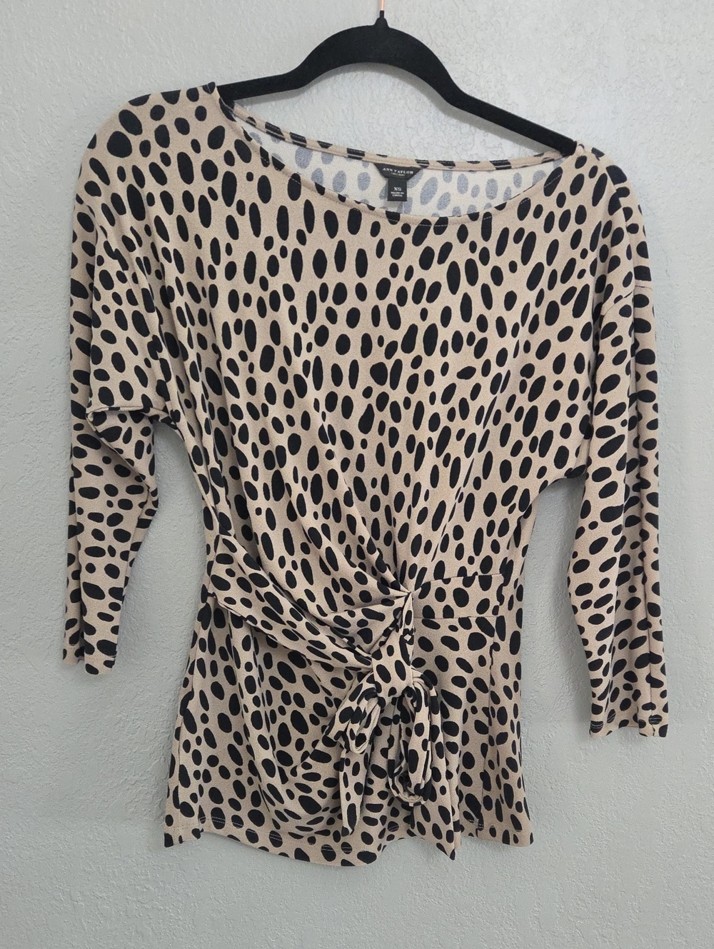 NWT Ann Taylor Beige Top with Black Spot Knot Front